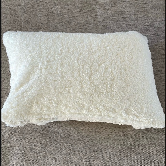 New Pottery Barn Cream Holiday Pillow with Textured Trees Pillow Cover - Picture 3 of 5